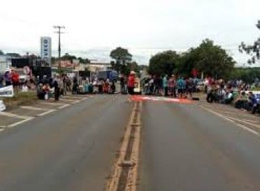 Itamaraju: Em protesto, indígenas fecham trecho da BR-101