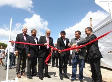 Wagner e Caetano comemoram terceira fábrica de água oxigenada do Brasil em Camaçari
