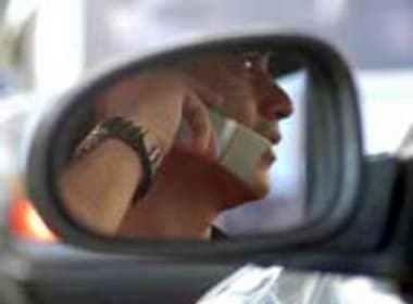 Mais de 17 mil motoristas são flagrados ao celular no trânsito de Salvador
