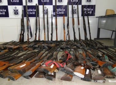 Polícia apreende 139 armas em Itarantim