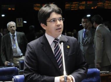 Candidato à presidência do Senado, Randolfe Rodrigues pede ao MPF que o investigue 