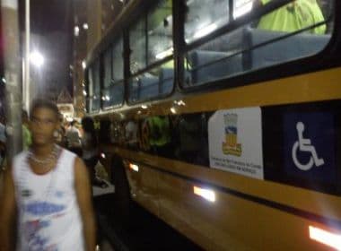 Ônibus escolar da prefeitura de Conde é usado para transportar banda de fanfarra