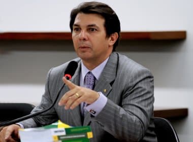 Arthur Maia nega saída do PMDB, mas reconhece &#039;diferenças políticas&#039; com os Vieira Lima