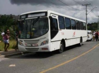 Ônibus ainda circulam na manhã desta quarta em Salvador 