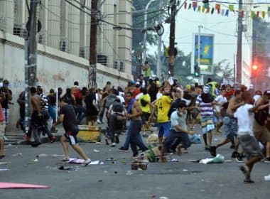 Salvador vira palco de guerra; população condena ação da polícia