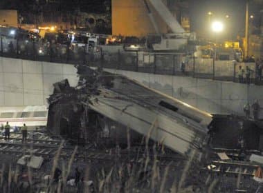 Acidente com trem na Espanha deixa pelo menos 35 mortos e 50 feridos