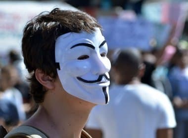 Assembleia do Rio aprova lei que impede uso de máscaras em manifestações