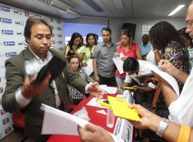 Professores recebem 30 mil tablets do governo da Bahia
