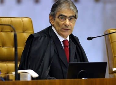 Ex-presidente do STF prevê julgamento de mensalão tucano em 2014