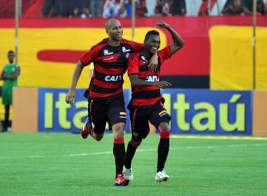 Em jogo de seis gols, Vitória bate Flamengo e ainda sonha com Libertadores
