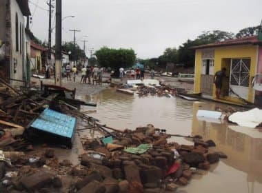 Lajedinho: Chuvas causam mortes e destruição