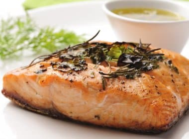 Peixes trazem benefícios para a saúde cardiovascular; saiba quais os melhores