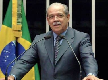 Dilma afirma que César Borges não sairá de Ministério &#039;nem que a vaca tussa&#039;, diz colunista