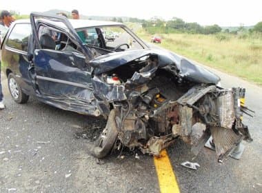 Itiruçu: Acidente com três carros deixa dois feridos