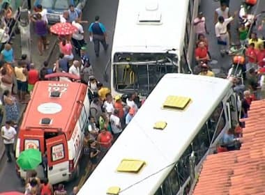 Acidente entre ônibus deixa pelo menos 20 feridos em Salvador