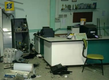 Grupo arromba supermercado e explode caixa de banco em Luís Eduardo Magalhães