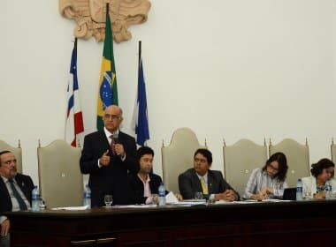 Em debate promovido pela Ufba, candidatos a governador criticam ausência de Rui Costa