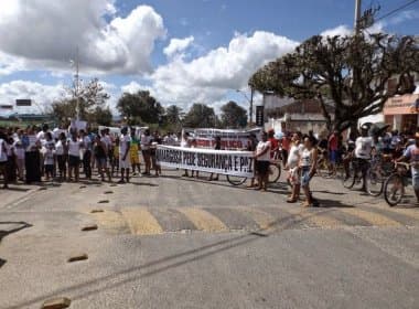 Amargosa: Moradores protestam e pedem prisão de policial