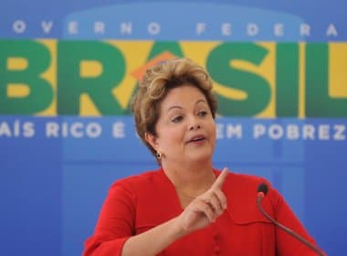 &#039;Dois pesos e umas 19 medidas&#039;, diz Dilma, sobre tratamento diferenciado ao mensalão tucano