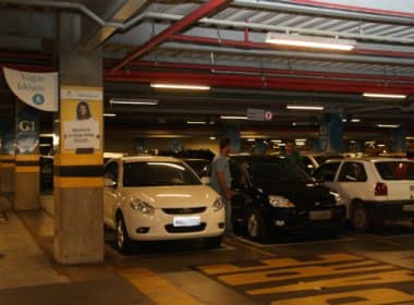 Shoppings devem iniciar cobrança por estacionamento, diz associação