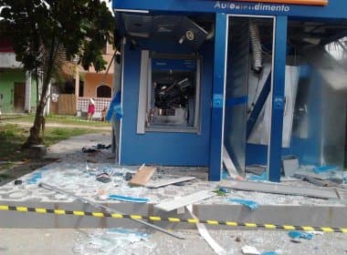 Vera Cruz: Quadrilha invade supermercado e explode três caixas eletrônicos