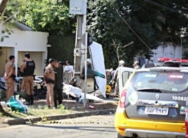 Três pessoas morrem em queda de monomotor em Curitiba