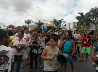Moradores de Seabra protestam contra falta d’água