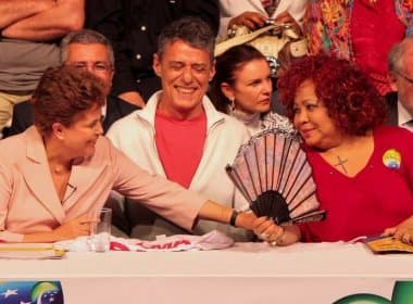 Dilma e Marina fazem atos de campanhas com artistas nesta segunda