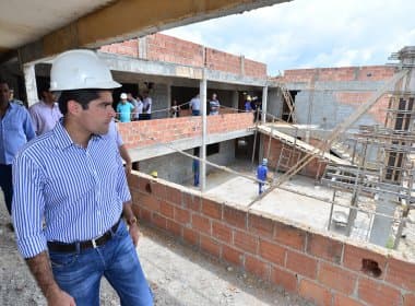 Prefeitura vistoria duas obras para o bairro do Alto do Cabrito