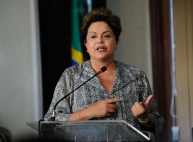 ‘Ora, vai acabar se eles forem eleitos’, publica Dilma em Facebook sobre o Bolsa Família