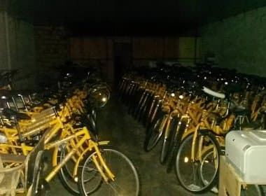 Bicicletas para transporte de alunos ficam três anos no galpão da prefeitura de Arataca