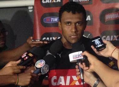 Zagueiro do Vitória vive expectativa de disputar sua primeira partida fora do Brasil