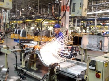 Atividade industrial volta a cair em agosto, segundo CNI