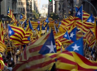Governo da Espanha quer suspender consulta sobre independência da Catalunha