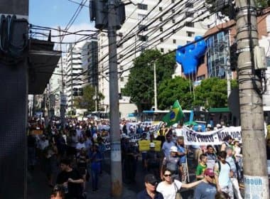 Protesto a favor do impeachment de Dilma também pede intervenção militar