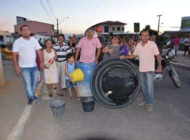 Moradores de Vitória da Conquista protestam por falta d&#039;água por mais de 20 dias