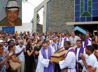 Corpo de padre morto após reagir a assalto é velado em Ipiaú