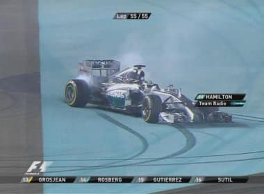 Lewis Hamilton vence em Abu Dhabi e conquista o bicampeonato da Fórmula 1