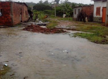 Chuvas deixam mais de 15 famílias desabrigadas em Barra do Rocha