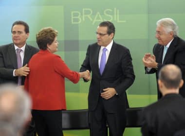 Dilma revê nomes para ministérios por causa de lista de políticos citados em delação