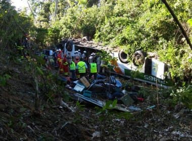 Número de mortos em acidente com ônibus que saiu de Porto Seguro sobe para nove