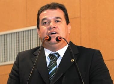 Inconformado com ‘canetada’ do PV, Marquinhos Viana diz só não deixar sigla para não perder cargo
