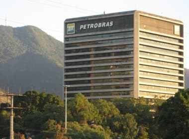 Rebaixada por agência de risco, Petrobras tem dívida de R$ 40 bilhões em 2015