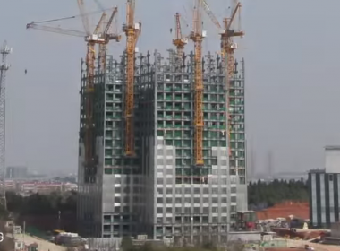 Construtora chinesa ergue arranha-céu de 57 andares em apenas 19 dias