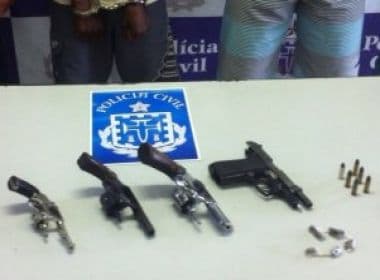 Carcereiro da Delegacia Territorial de Alcobaça é preso por furto de armas