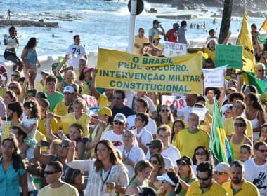 ‘Quem tem barba ou é dentuço está com Lula e Dilma’, bradam manifestantes na Barra