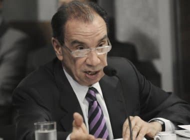 Senador tucano recolhe assinaturas para criação da CPI dos Fundos de Pensão