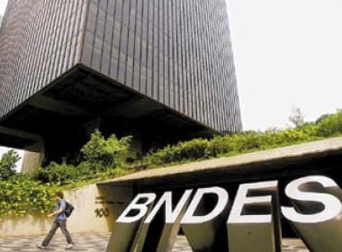 Oposição protocola pedido de CPI para apurar empréstimos do BNDES