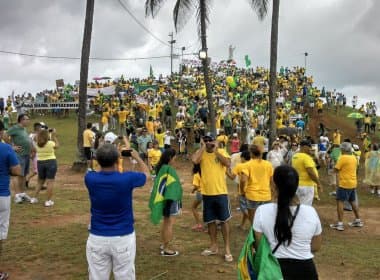 Manifestantes contrários a Dilma Rousseff tomam Morro do Cristo 