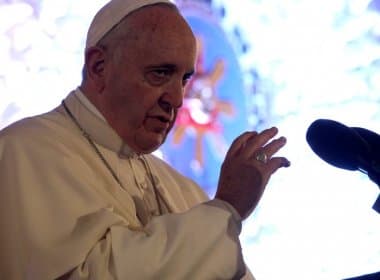 Papa pede maior empenho internacional na ajuda de imigrantes africanos